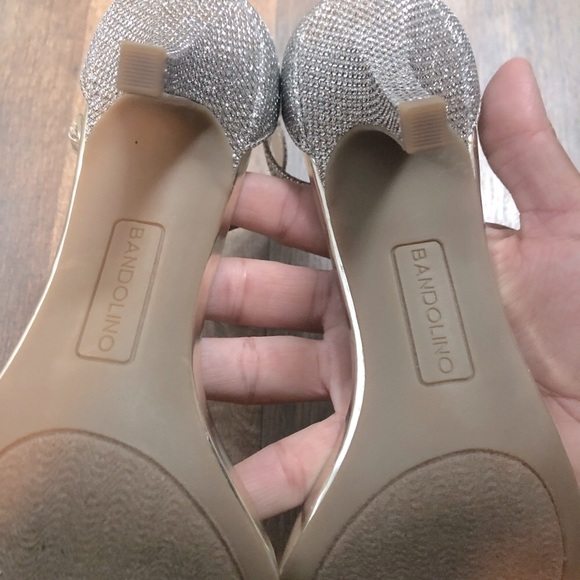 Woman Heels - Picture 6 of 11